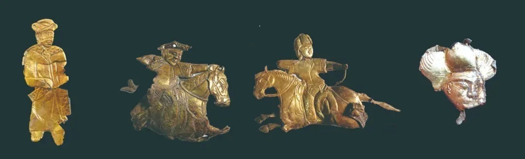 热水墓群|“九层妖塔”原型古墓惊现:1000余件文物,500余件金银玉器,87匹汗血宝马