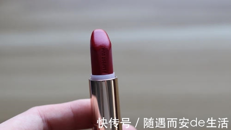 美妆博主 “国货之光”成幌子？这些口红坑你入错了吧！