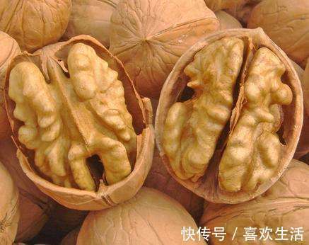 红枣|核桃配此物一起煮,养血益气,大脑聪明,失眠好了,皮肤更细腻