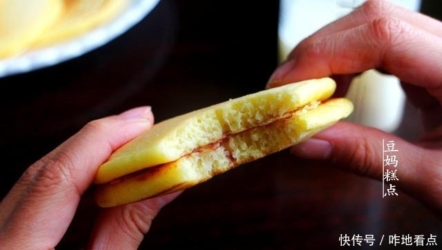 又一道零难度早餐,玉米面松饼,早起5分钟搞定,又软又健康