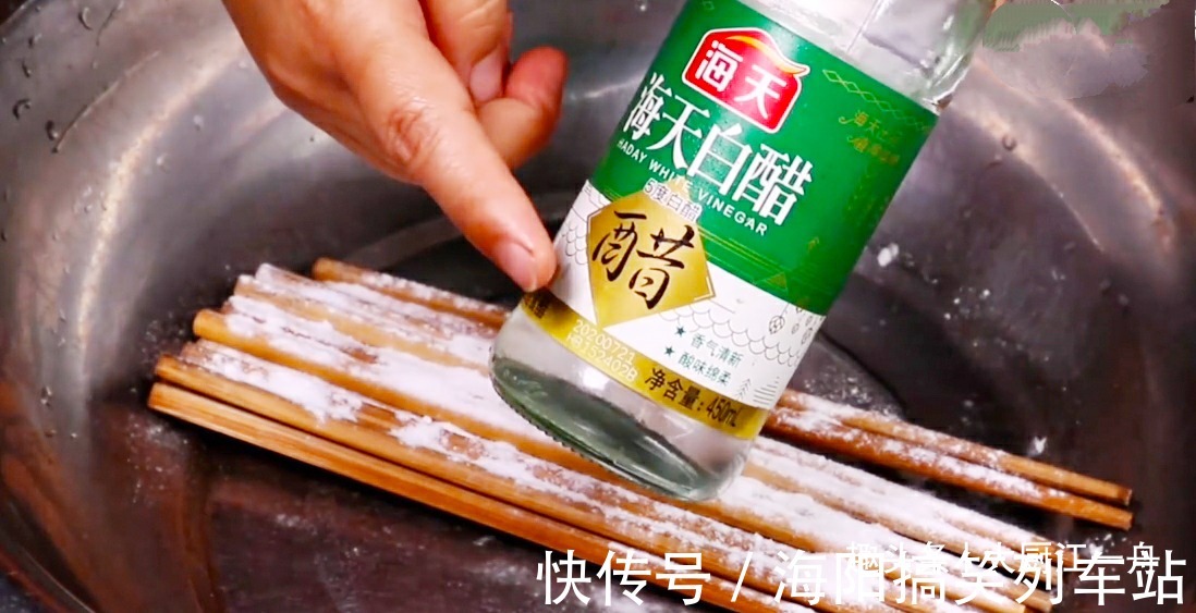 家中的筷子，用水煮已经过时了！大厨教你这样做，干净快速又卫生