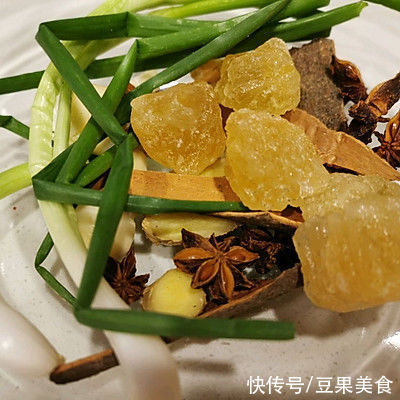 卤牛肉|Q弹爽滑的卤牛肉汤面一口下肚，唇齿留香