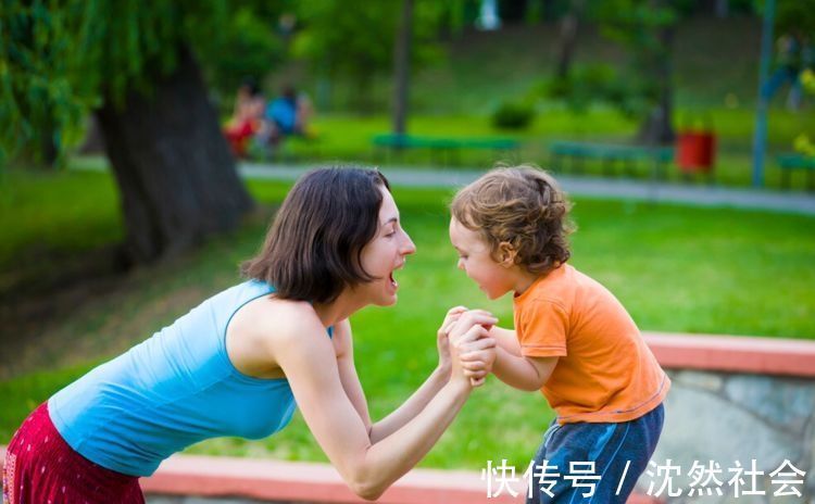 阿尔贝蒂娜|“就玩一次,你让我清静会”:父母的“认怂”只会把孩子越推越远