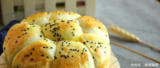 3个鸡蛋一碗面粉,不用烤箱也能蒸面包,比外面卖的还好吃!