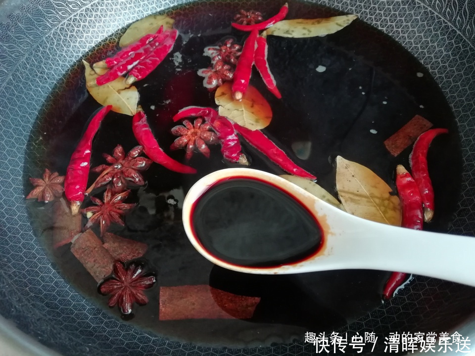  卤菜|教你秘制万能卤水，想吃啥卤啥，越卤越香，学会可以摆摊了