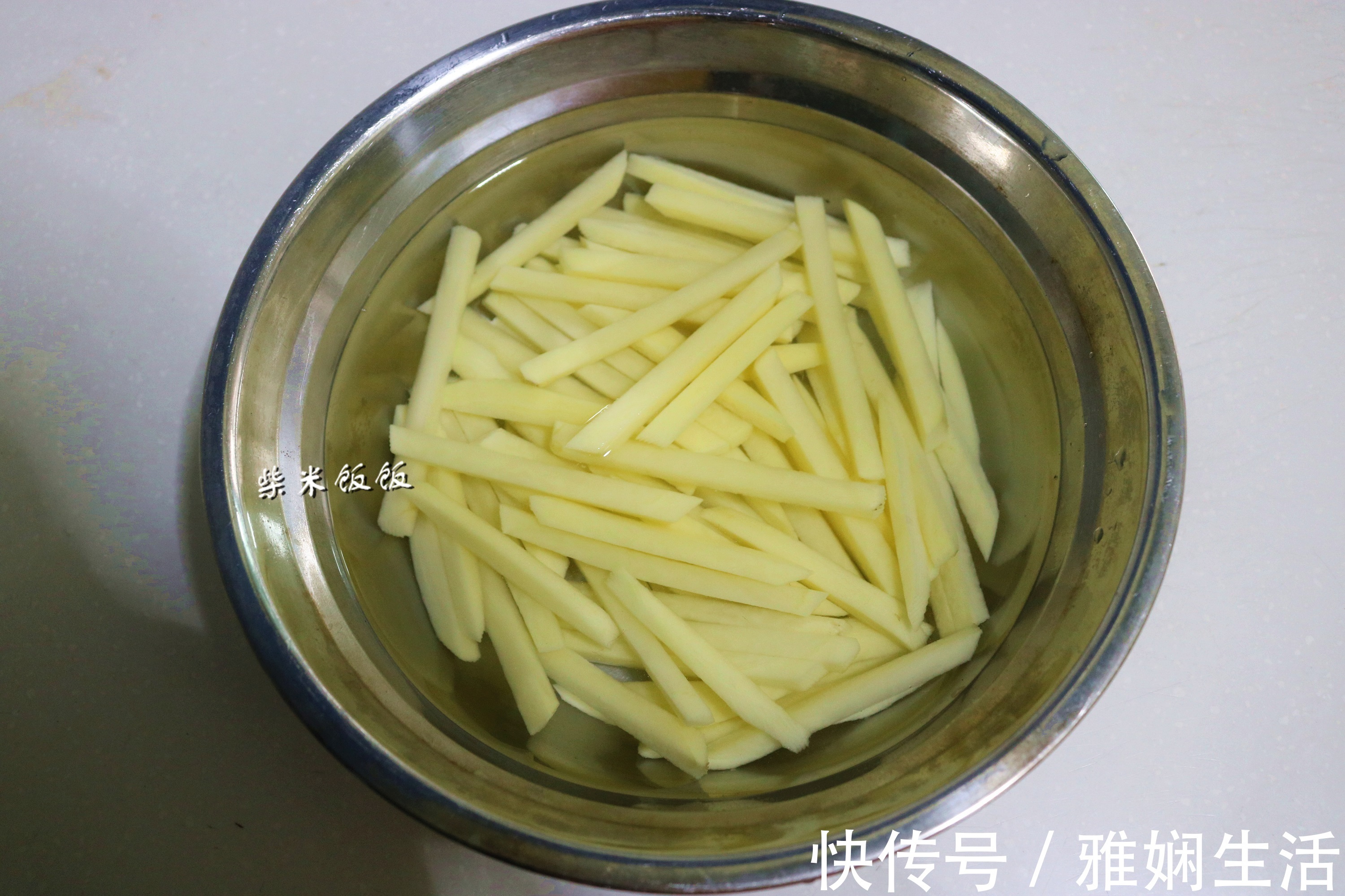 好吃|做薯时,有人裹淀粉有人冷冻,我却用这方法,简单好做还好吃