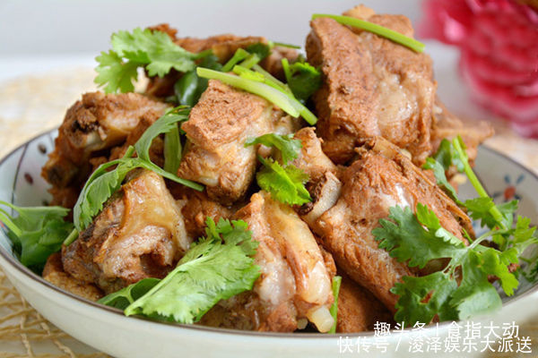 简单|喷香、解馋的家常硬菜,简单一炖,那个香呀,真是越吃越美味!