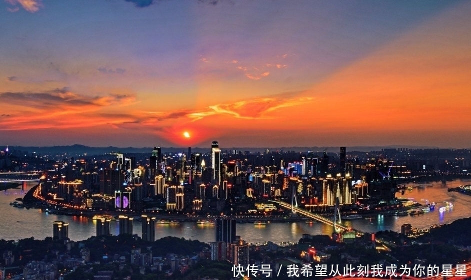 中年|国内唯一的3D立体“空中之城”,导航都无能为力,却备受游客青睐