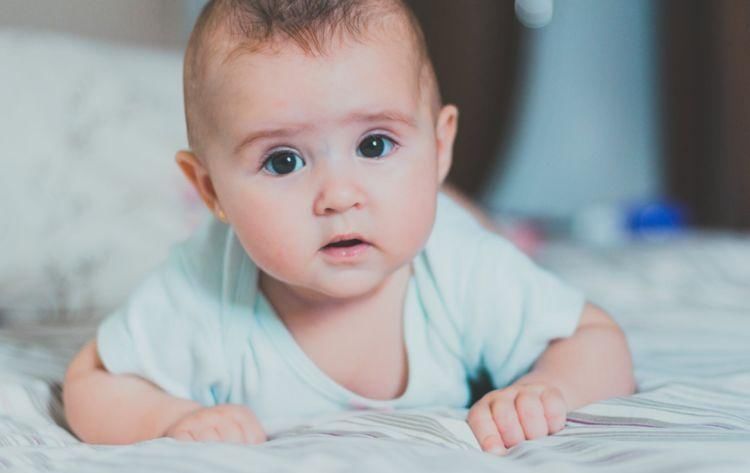 动作|宝宝在6个月前,若能熟练掌握这4个动作,证明发育节奏很优秀