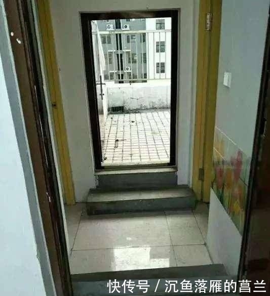 老家|晒晒老家两层小别墅,超爱一楼鱼池,谁说住农村就一定比城里差