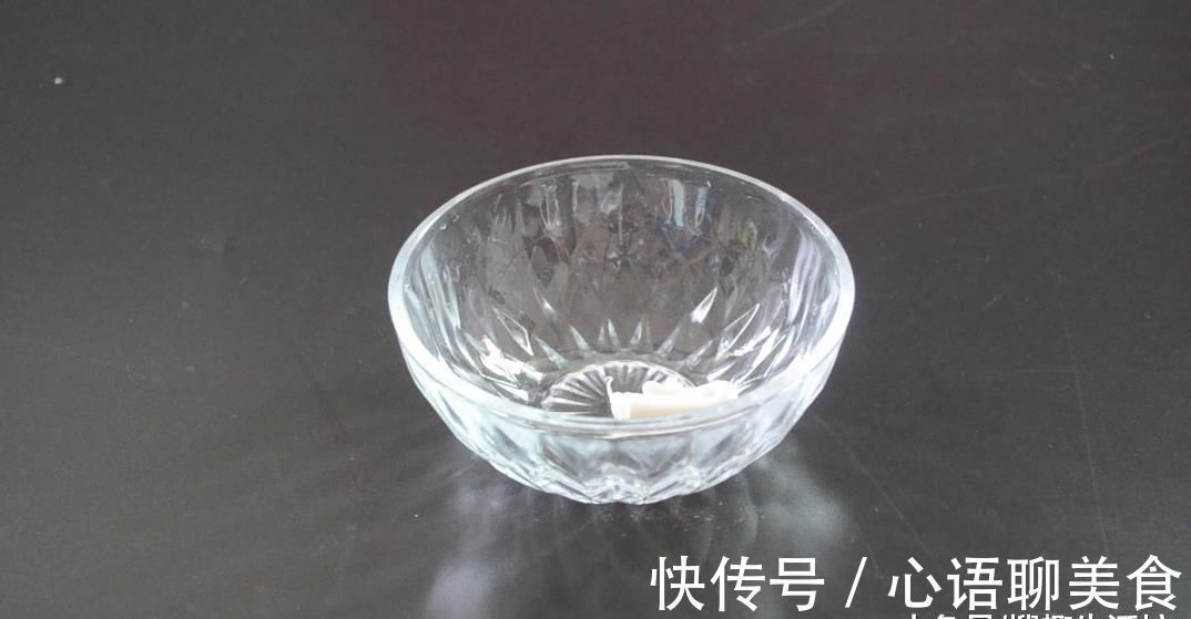 用蜡烛在电水壶上擦一擦太实用了, 解决了很多人的烦恼, 赶紧试试