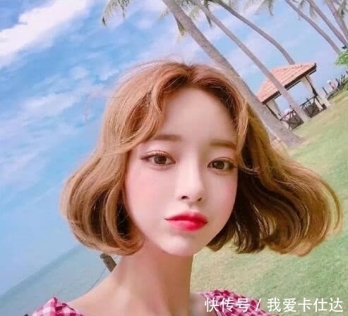 空气刘海早过时了，今年秋冬很火热的4款刘海，换上它美出新高度