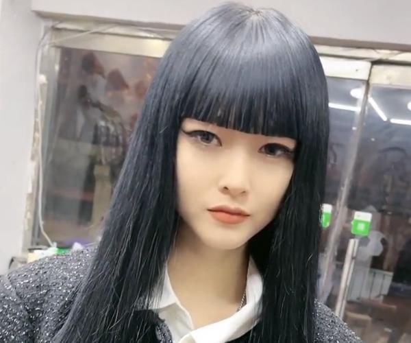 发型师|女孩剪了款御姐刘海后,居然引起其他女生嫉妒,男生:瞬间就想表白了