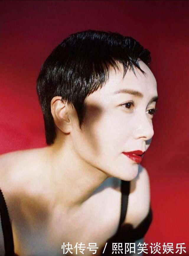 发型|女人过了50岁尽量别留长发、烫卷发!推荐明星这些发型,真洋气