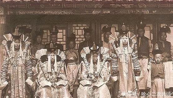 画面中|晚清罕见老照片：御前带刀侍卫，武林第一高手，行走江湖的侠客