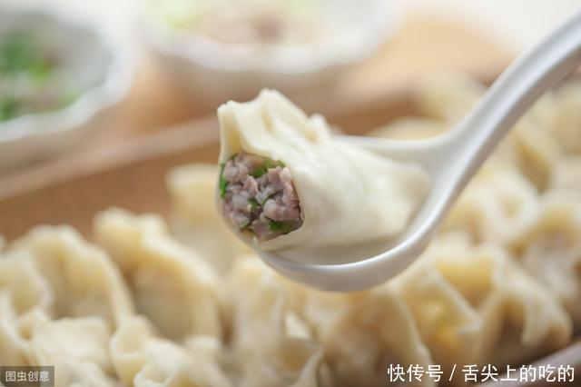 大厨不会告诉你,拌饺子馅时,多加1勺它,好吃10倍,锁水提鲜
