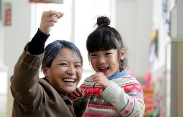 姥姥|为何姥姥大多只会帮忙带娃到三岁?退出的原因,藏着老人的智慧