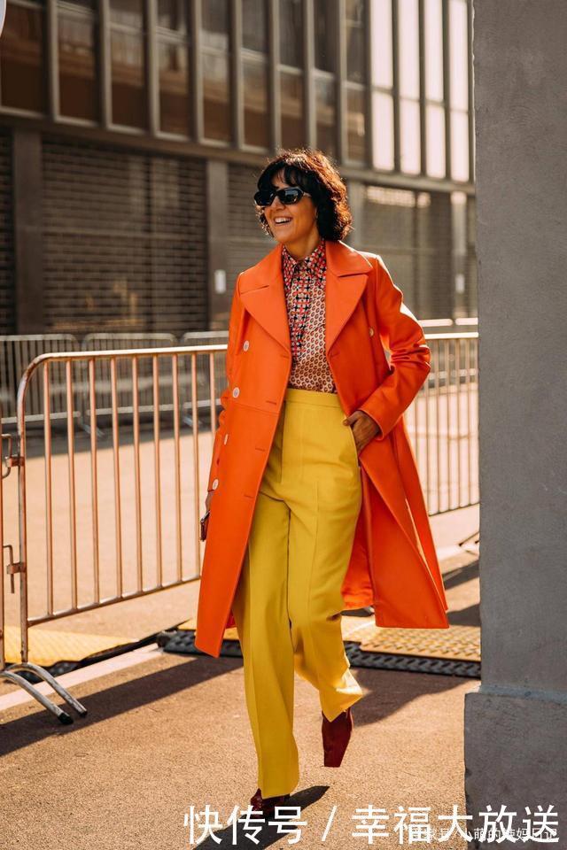 女人过了50岁就放弃穿“裙子”吧!换上这3种穿搭,从阿姨变回姐姐