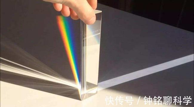 光子&“血月出,妖孽现”!77天后血月再度出现,真的是不祥之兆吗?