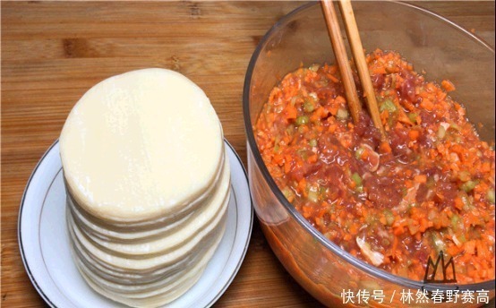 朋友家|才知道,煮饺子水开下锅就错了,学会这一步,饺子不破皮不露馅