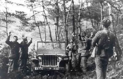 活捉|中国志愿军一人面对百名英国精锐，活捉63人，斯大林都好奇如何做到？