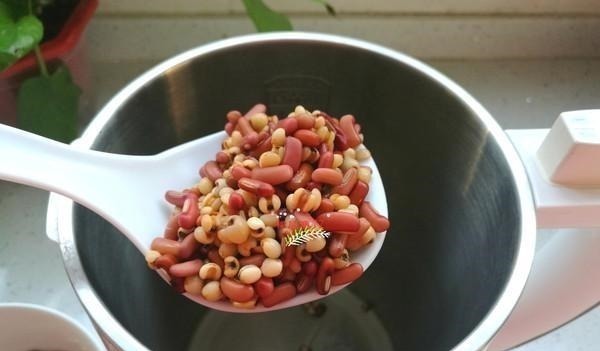 皱纹|红豆和“它”一起煮,皱纹消失了,嘴巴不臭了,头发也慢慢变乌黑