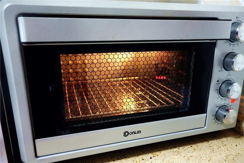 想吃羊肉串教你在家自己烤，做法简单，软嫩多汁，美味又健康