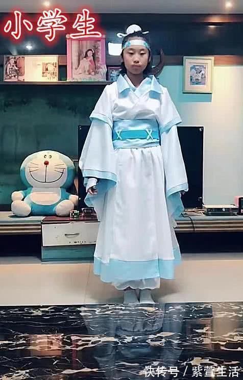初中生|全网人都在cos“蓝忘机”初中生黄金,高中生钻石,当看小学生必须警报