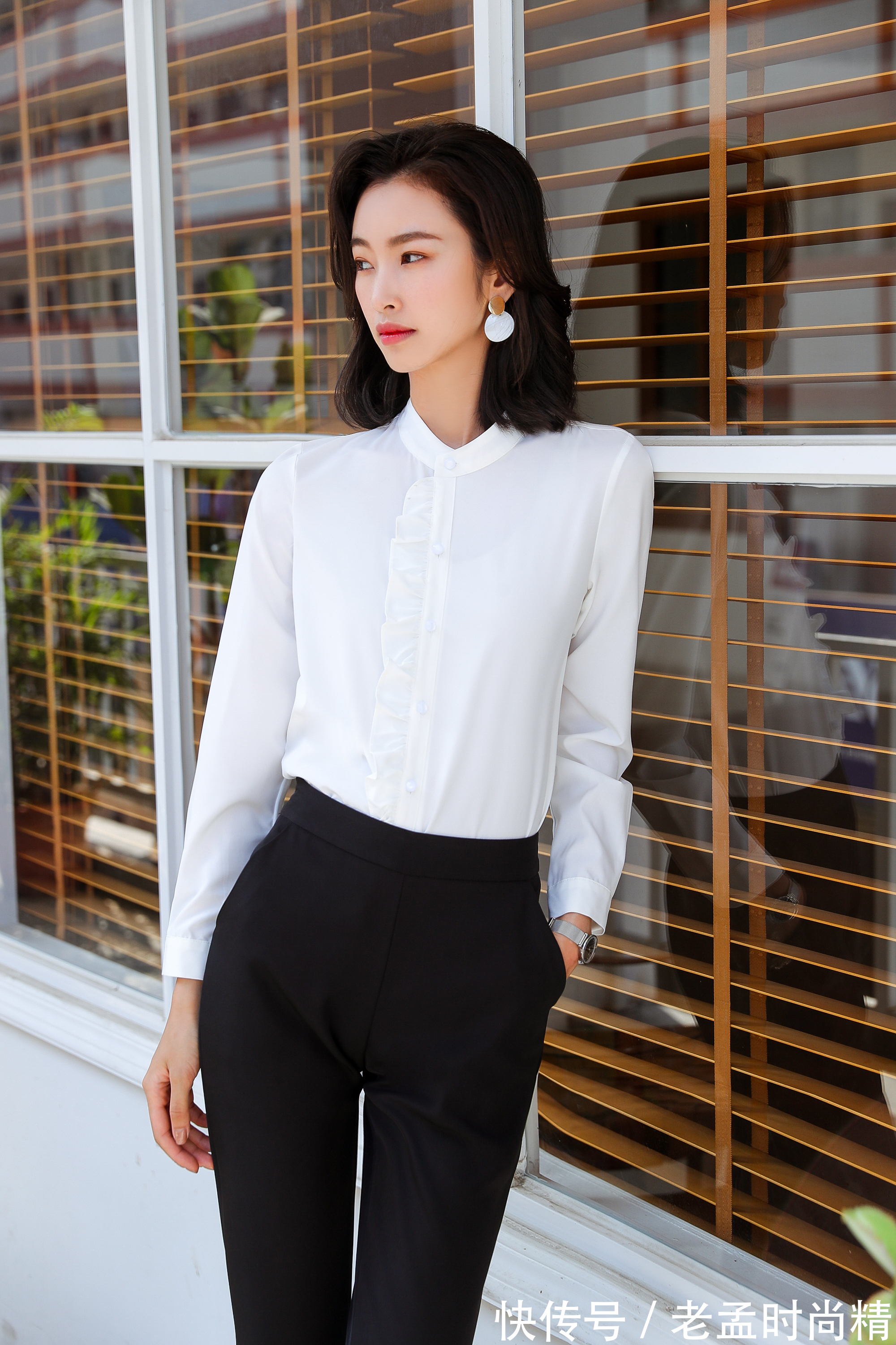 职业套装 黑色衬衫职业套装非常推荐