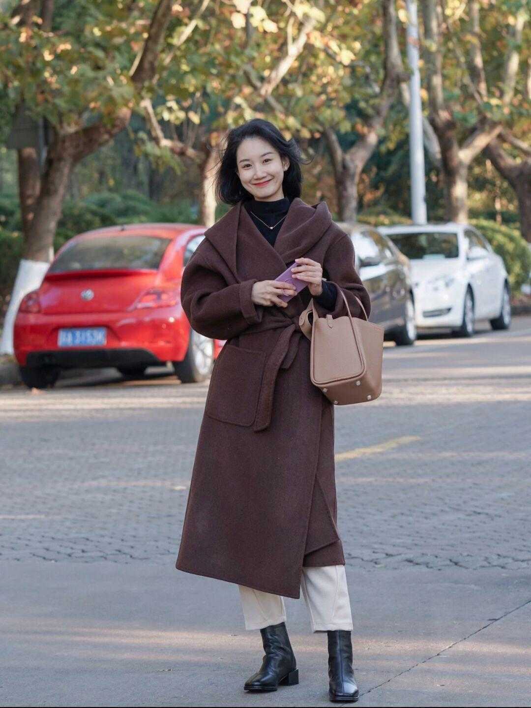 搭配 高级棕怎么穿更高级?看看这些搭配方式,经典时髦又显气质