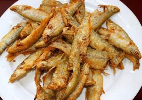 黄黝鱼|3年长不到7厘米,营养不输鲫鱼,8元一斤却少有人买,真不识货