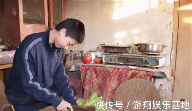 考上&父亲精神失常母亲常年卧床,儿子744分考入清华,如今他怎样了