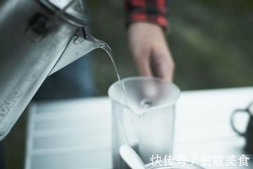 茶水|用电热壶刚烧的水，能不能喝？可能和你想的不同，听听医生的回答