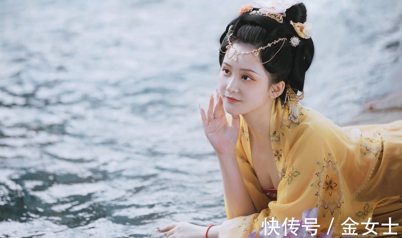 岁月如歌#诗·十八首丨穷歌不尽三更夜,一觉醒来却断篇