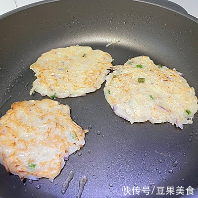 萝卜|#东古家味美食#萝卜这样做的饼好吃了