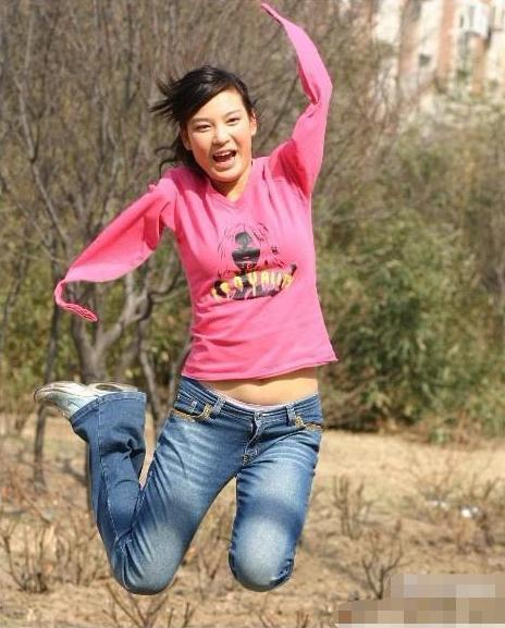 《非诚勿扰》无臂女孩与小伙牵手成功后，下台被甩的她现在如何