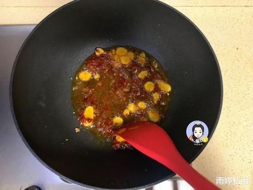  机会|天冷了，胡萝卜三种食材炖一锅，找机会做给家人吃，汤汁无需过多