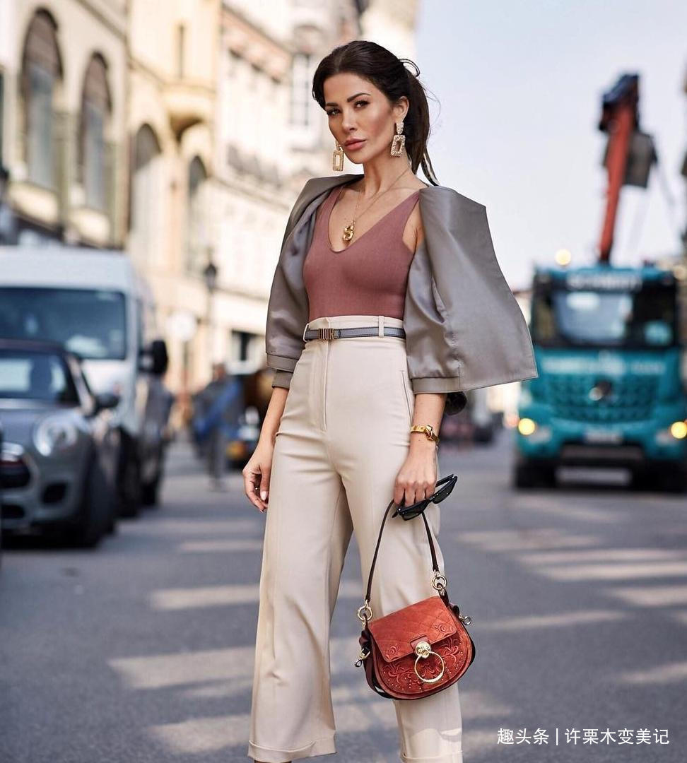 镯子 女人戴“手镯”还是“手表”好看三个理由告诉你,戴错很尴尬!