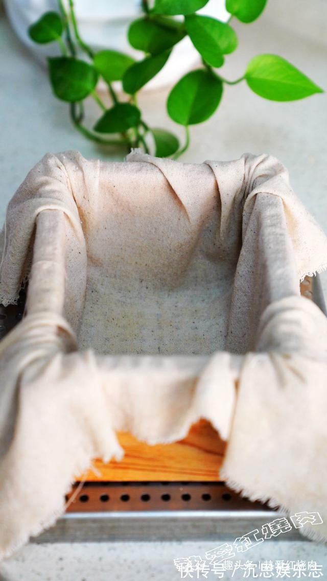 黄米面的年糕你吃过吗比糯米粉做的更粘更好吃，看完你也试试吧