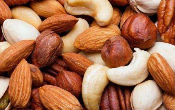 以下几种食物经常吃，美容养颜抗衰老，美白淡斑精神好