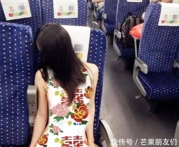 |笑话段子：同学，别急，慢慢说，来，把你的名字和班级写下来