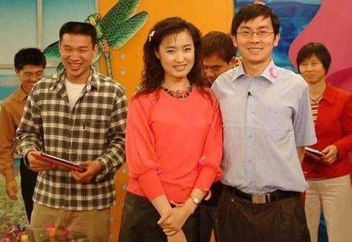 舞蹈出身却被迫成为央视主持人,颜值不输李红,半隐退后生活成谜