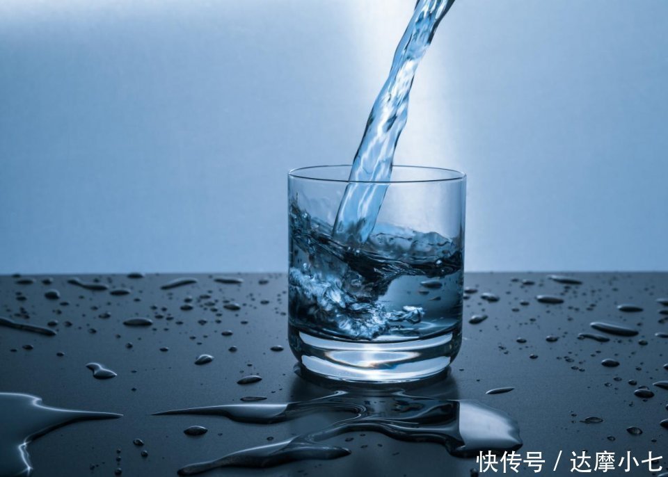 血管堵塞易脑梗？晚上坚持“5件事”，不给健康