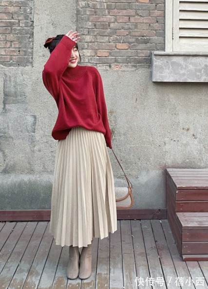 时髦 讲真!“针织衫搭配半身裙”太美了,时髦还保暖,冬季必备组合