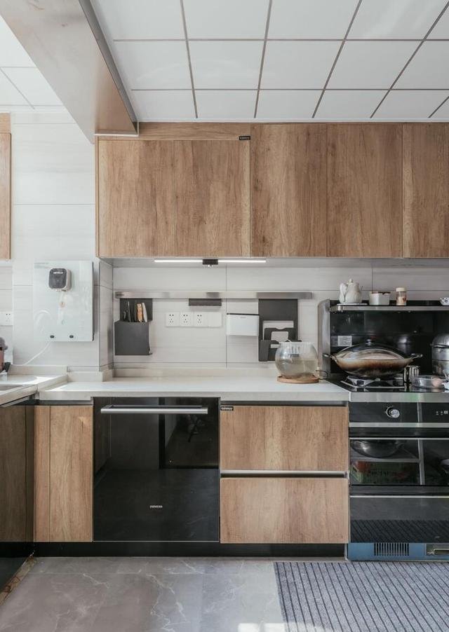 新房|132㎡的新房,她坚持多做柜子,入住后发现这个做法,确实很实用