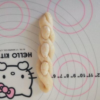 安佳黄油|周末这样吃，意式杏仁螺旋酥开启元气满满的一天