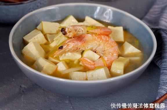 父母都不高,孩子就长不了1米8多亏常吃“它”,个子15岁就1米8