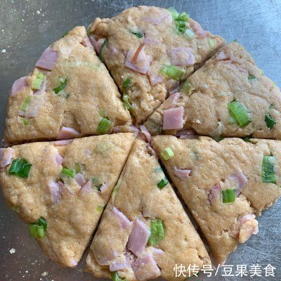 咸香松软|#一周减脂不重样#低卡早餐??香葱火腿司康 | 面团