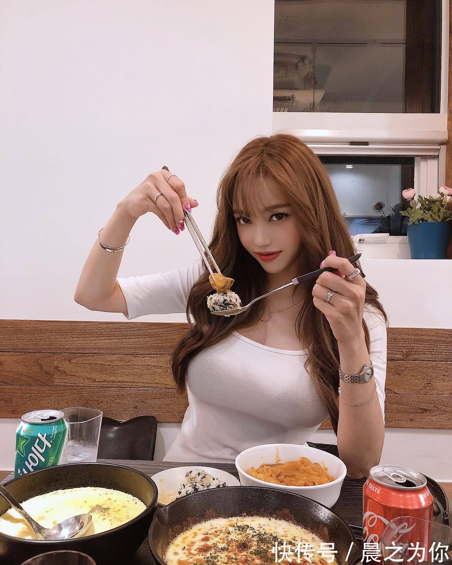 韩国|爱运动的韩国气质网红,称健身就是为了更好的享受美食!