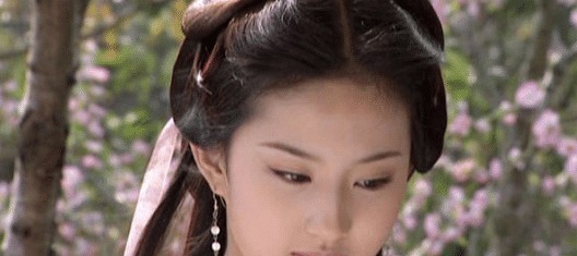 段誉!它是金庸书中最难学的武功,只有一个人会,不是六脉神剑!